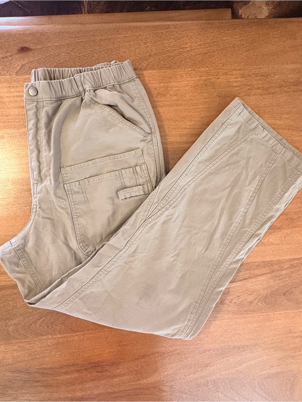 FP Movement by Free People Cropped Elastic-Waist Cargo Pants in Light Khaki